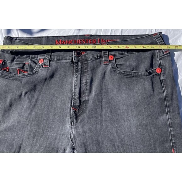 TRUE RELIGION Men’s Jean Sz 42 Manchester United Ricky Relaxed Red Embroidered - Picture 7 of 16